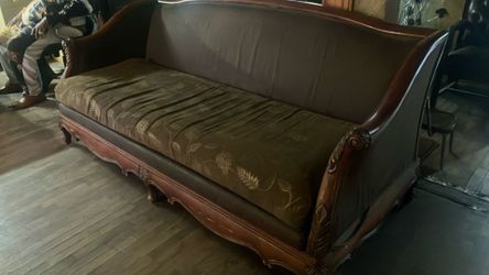 Couch set