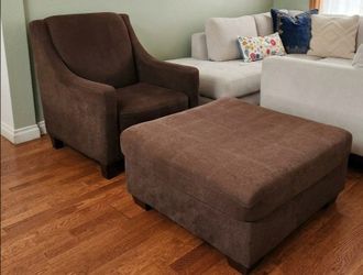 Large chair set Like new!