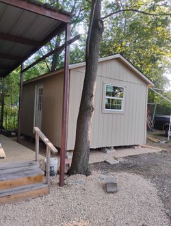 12x 16 shed included 3 windows 1 house color