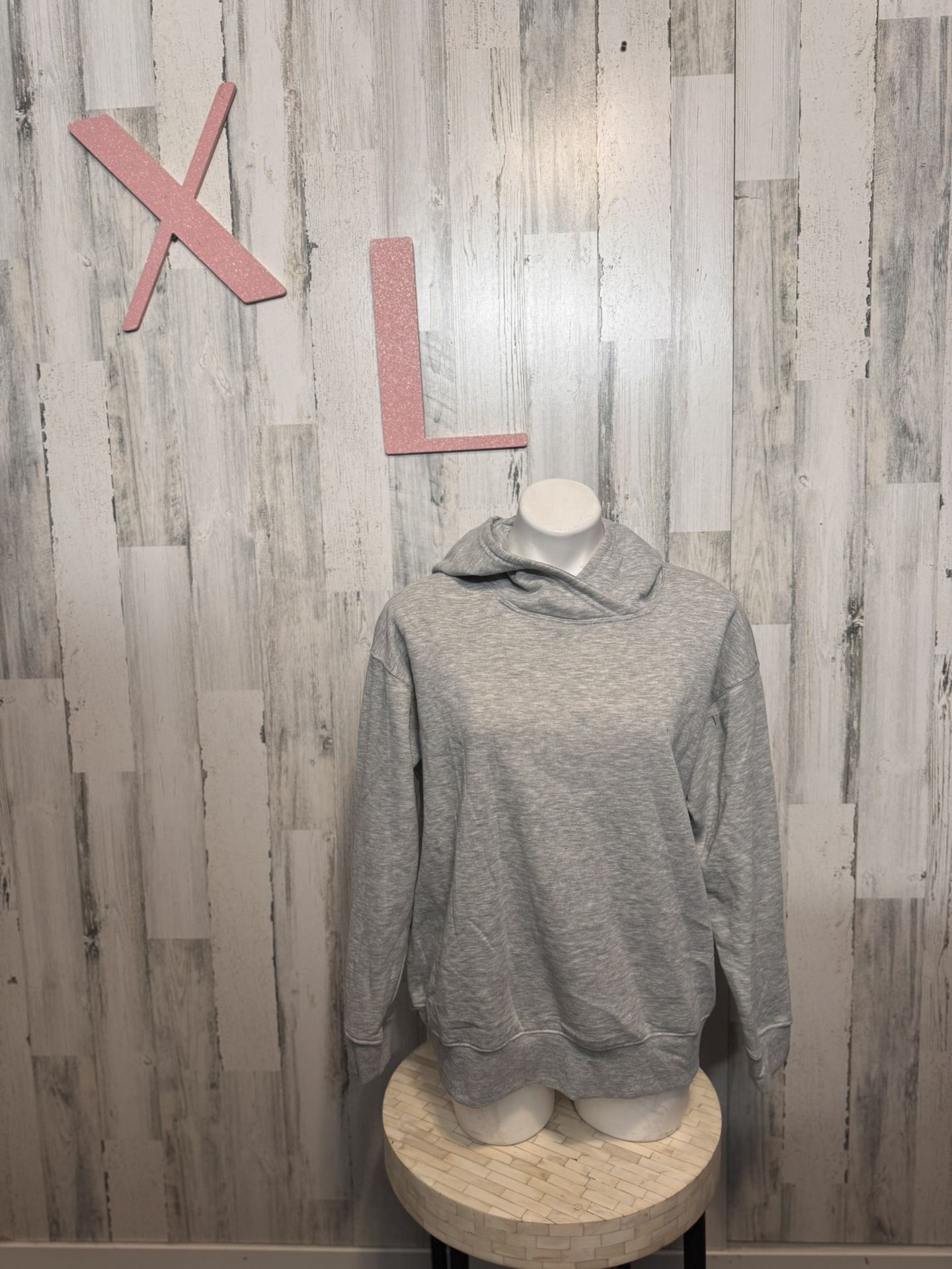 Just be gray hoodie size XL