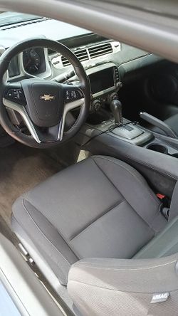 Beautiful 2013 Chevrolet Camaro V6,CLEAN,COLD AC