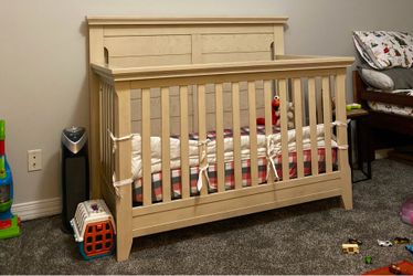 Baby crib
