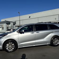2021 SIENNA XLE $36.995