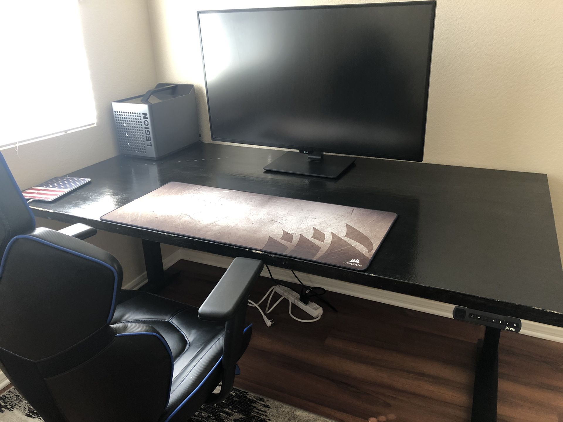 Jarvis Height Adjustable Desk/Table
