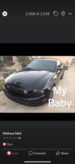 Selling my mustang No mechanical problems Makes a great gift 🎁 for x mas Low miles 90 k miles 12,500 cash only serious buyers Black interior leat