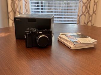 Fujifilm Fuji X10OV Digital Camera - Black