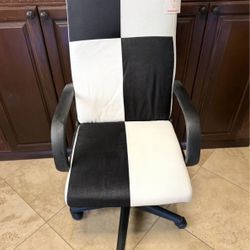 Black And White Office Chairs 