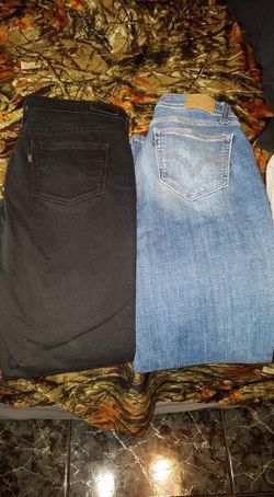 Women's levis size 28 🌹