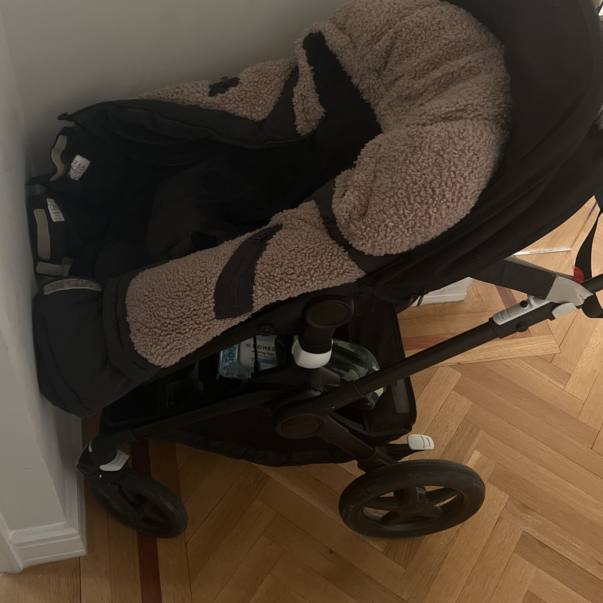 Stroller Bugaboo Fox 3, black (bassinet And Rain Cover Included)