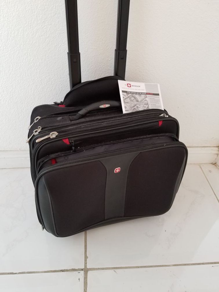 Wenger Rolling Business Suitcase