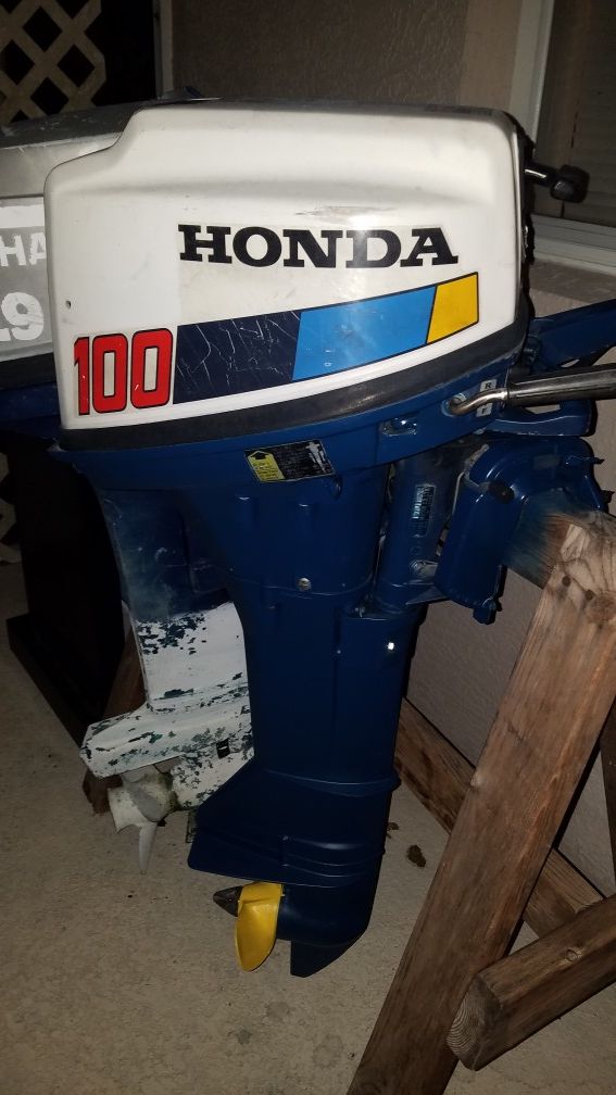4 stroke Honda outboard motor