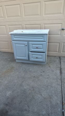 36x22 GRAY RESTROOM VANITY  W TOP NEW