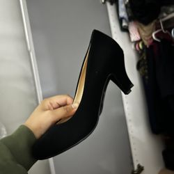Black Closed Toed Heels 
