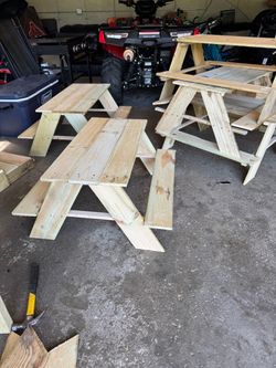 Outdoor Kid Picnic Table