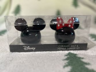 Disney Minnie And Mickey Salt And Pepper Shaker Set