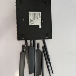 enterprise router, LTE router, VPN router, SD-WAN router, IT networking equipment