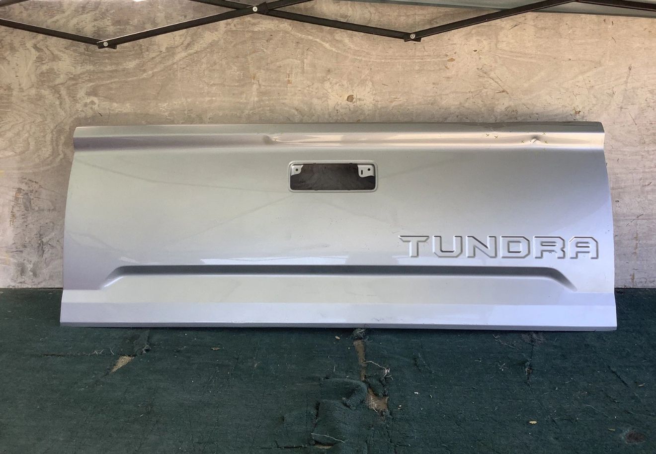 TOYOTA TUNDRA TAILGATE 2020