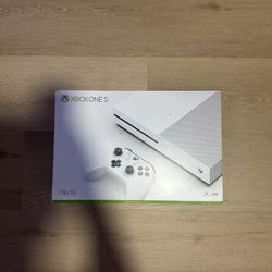Xbox One S - 1TB