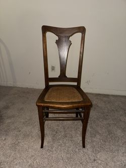 Vintage Thonet-Style Bentwood Cane Side Chair – Carved Back, Small Seat Tear