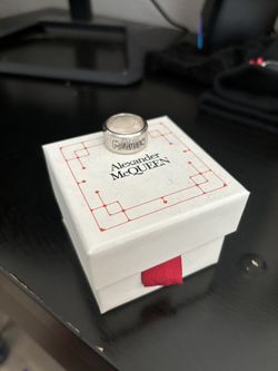 Alexander McQueen Ring