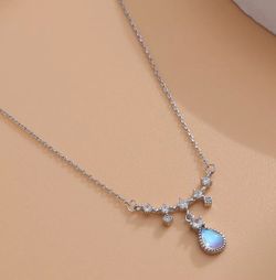BRAND NEW IN PACKAGE LADIES DAINTY CRYSTAL PENDANT CUBIC ZIRCONIA WEDDING BRIDAL SUPER SPECIAL 18" SILVER SHINY NECKLACE GIFT FOR HER
