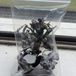 Lot Of 13 D&D Miniatures