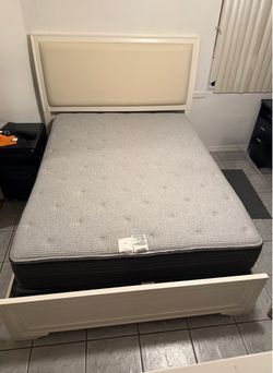 Queen Bed