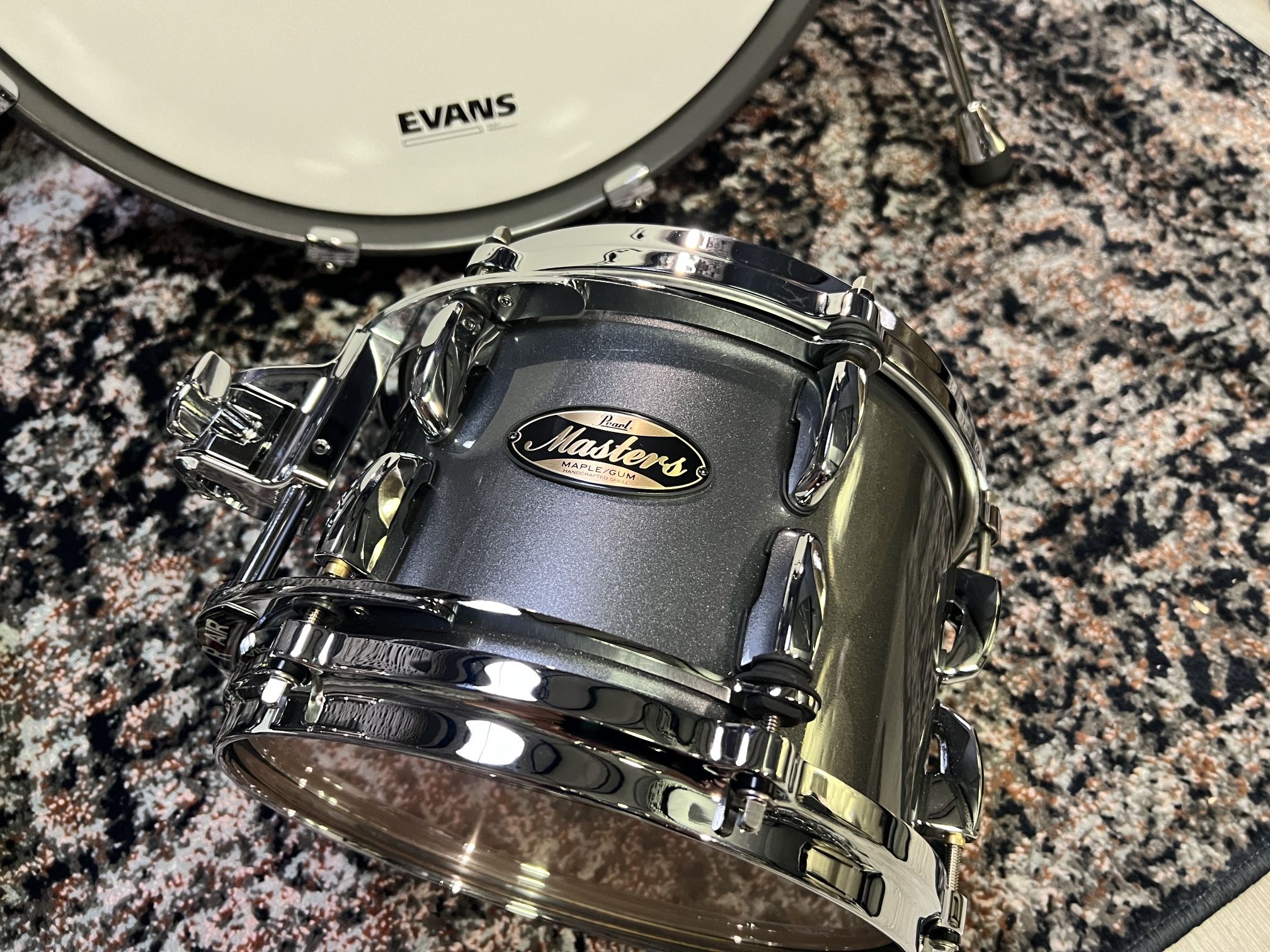 Pearl Masters Maple Gum - 20/10/12/14/16 Drum Kit