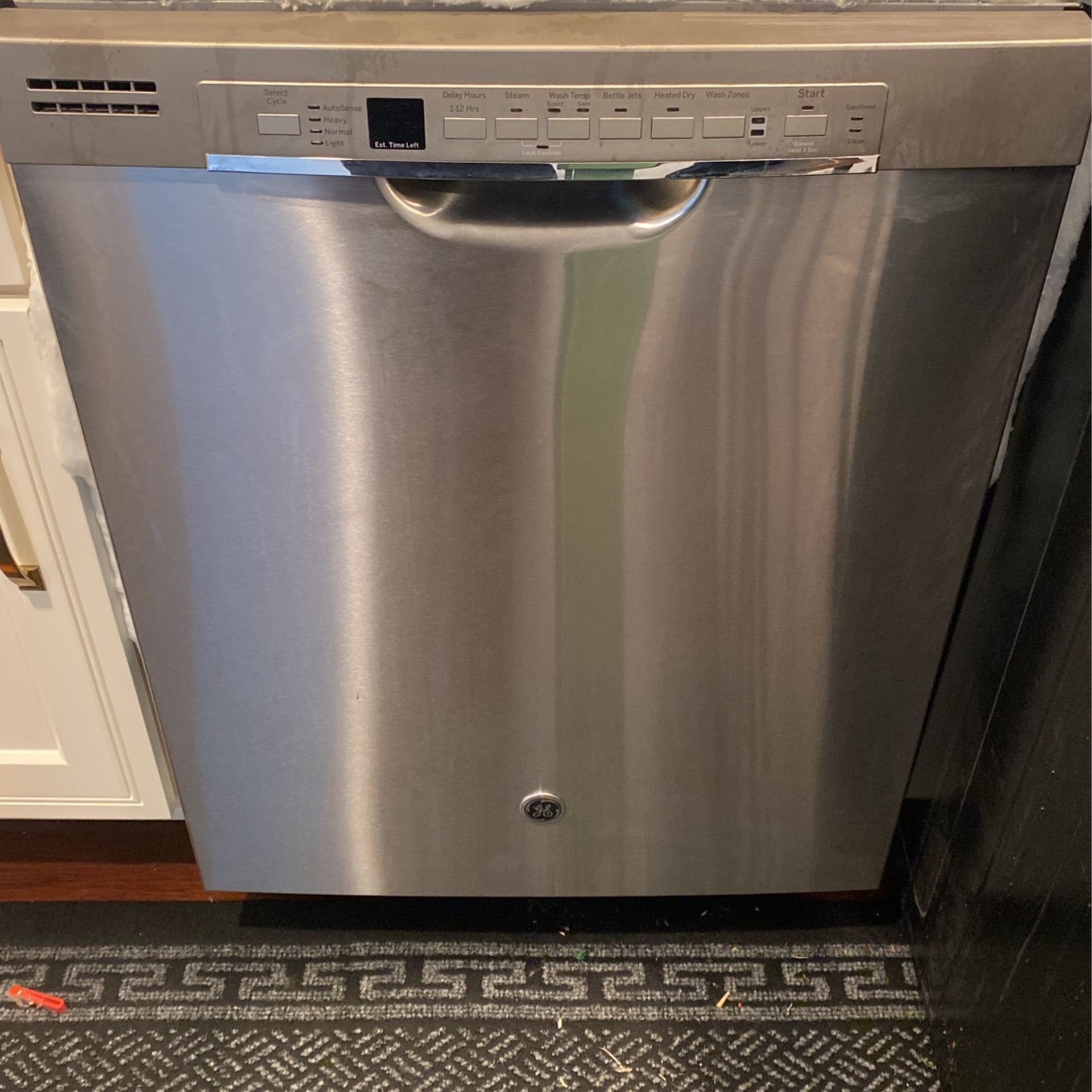 GE Dishwasher And Stove