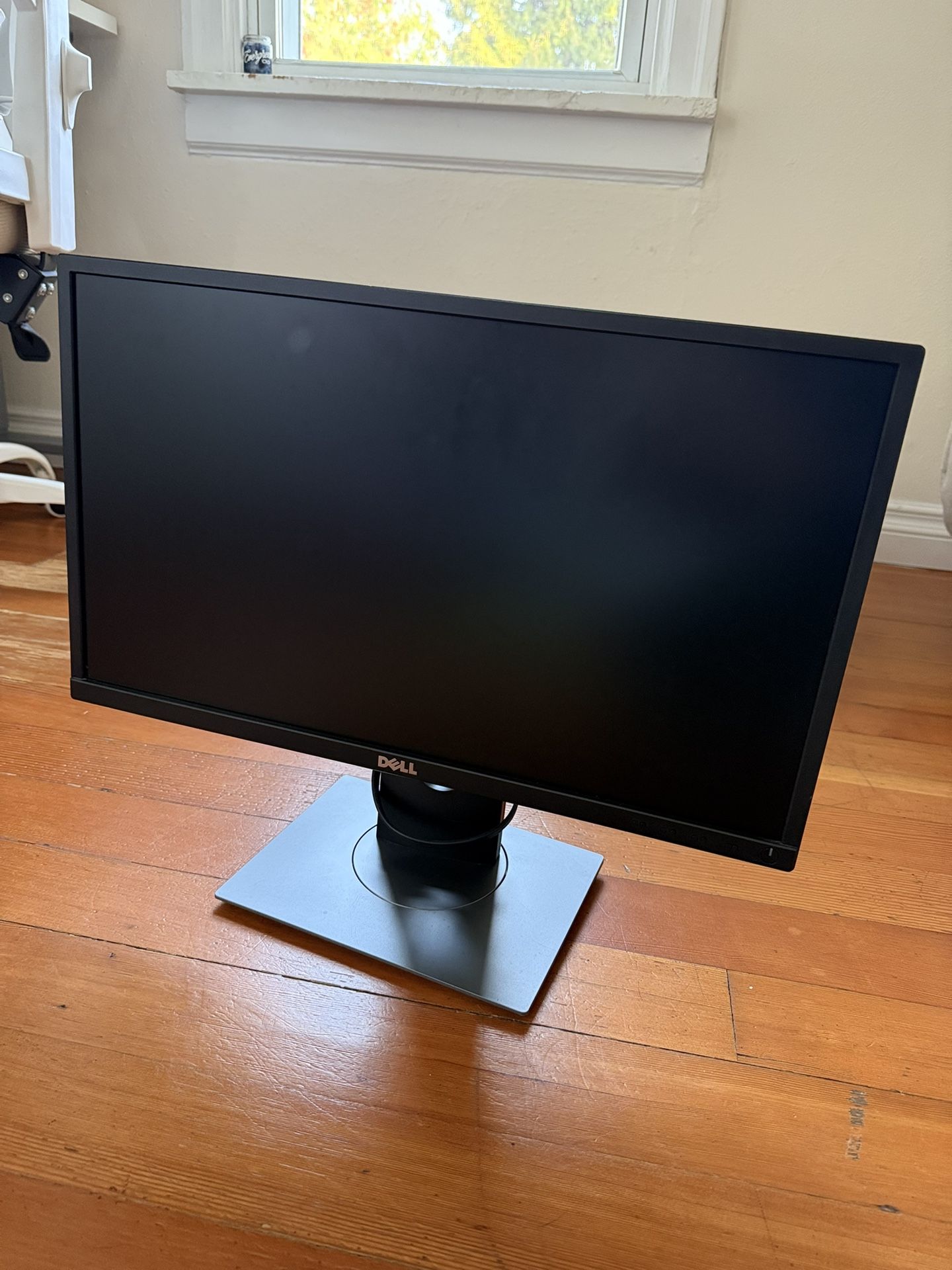 Dell 21” Monitor (Full HD)