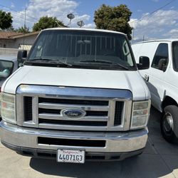 2011 Ford E-350