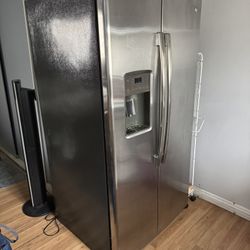GE Side By Side Refrigerator, Freezer  