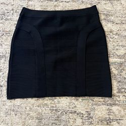 Guess Elastic Mini Skirt. Size S