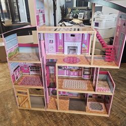 Barbie Doll House 