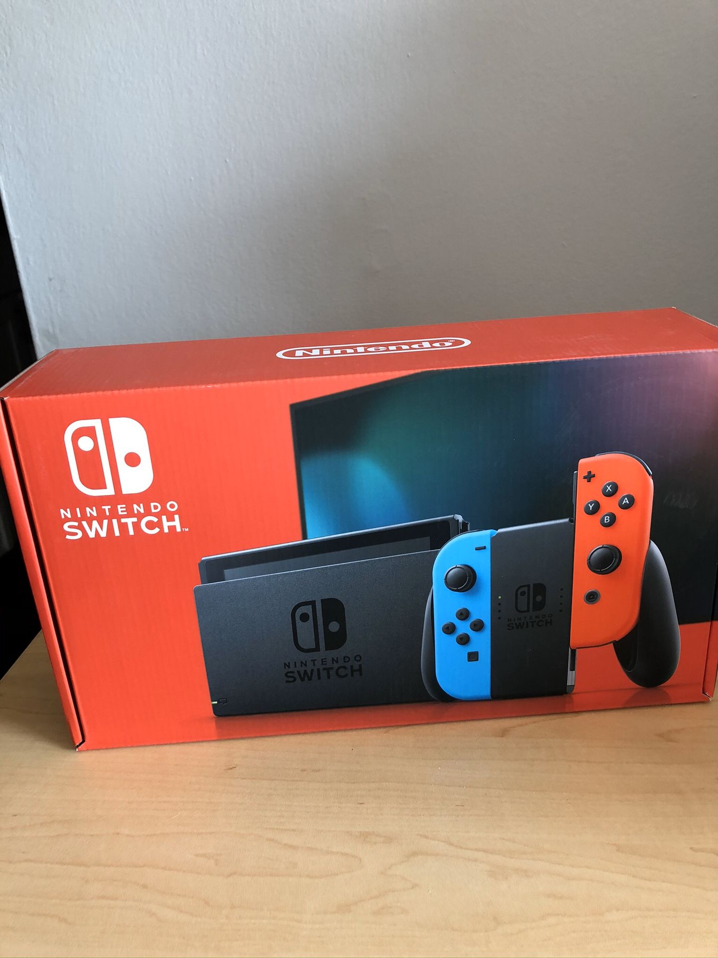 Nintendo switch BRAND NEW 32GB red and blue console