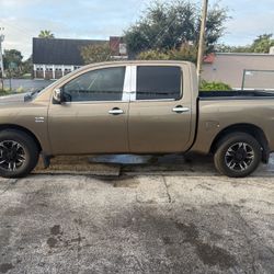2004 Nissan Titan 
