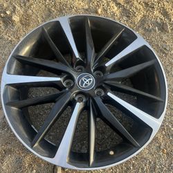 2018 Camry Oem Rims 235/40/19