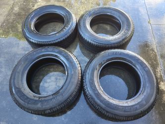 Set (4) Bridgestone Dueler H/T 265 / 70 R17 6k Miles 4Runner