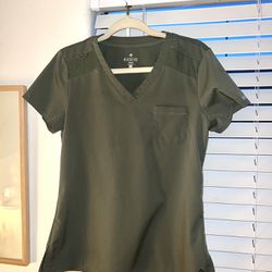 One Pocket Scrub (2 Tops) - Size Small; MedCouture