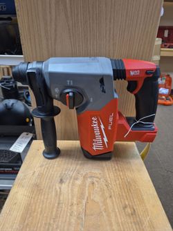NEW Milwaukee 2912-20 M18 Fuel Brushless 1" Rotary Hammer Tool Only