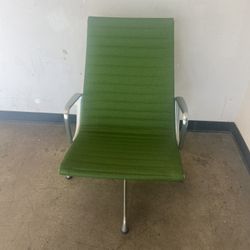 Herman Miller Eames Lounge Chair 