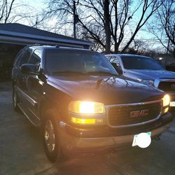 GMC YUKON 2004 BLUE  SLT $3,500.00