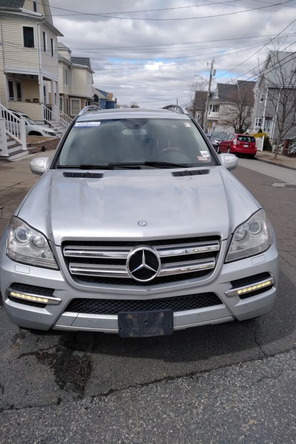 Mercedes Benz GL 450 2010 *Entertainment Package w/ 3rd