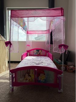 Disney Princess Bed (Toddler)