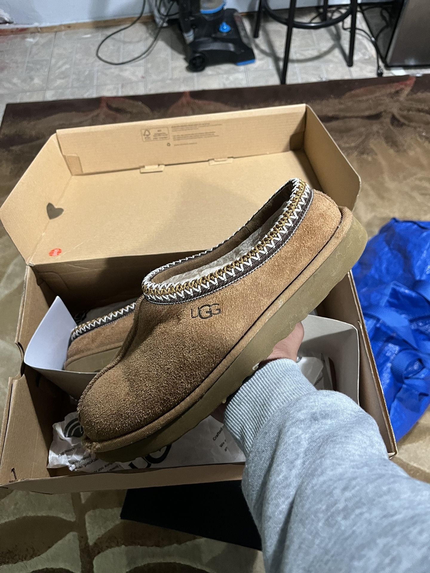 Ugg Tazmans 9.5M