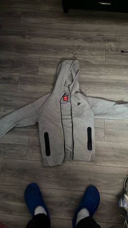 Grey Nike tech