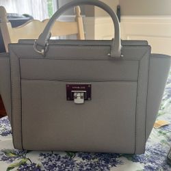 Michael Kors Gray 10x13