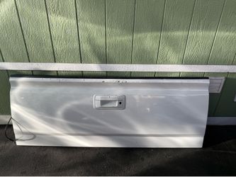 2018 Silverado tailgate
