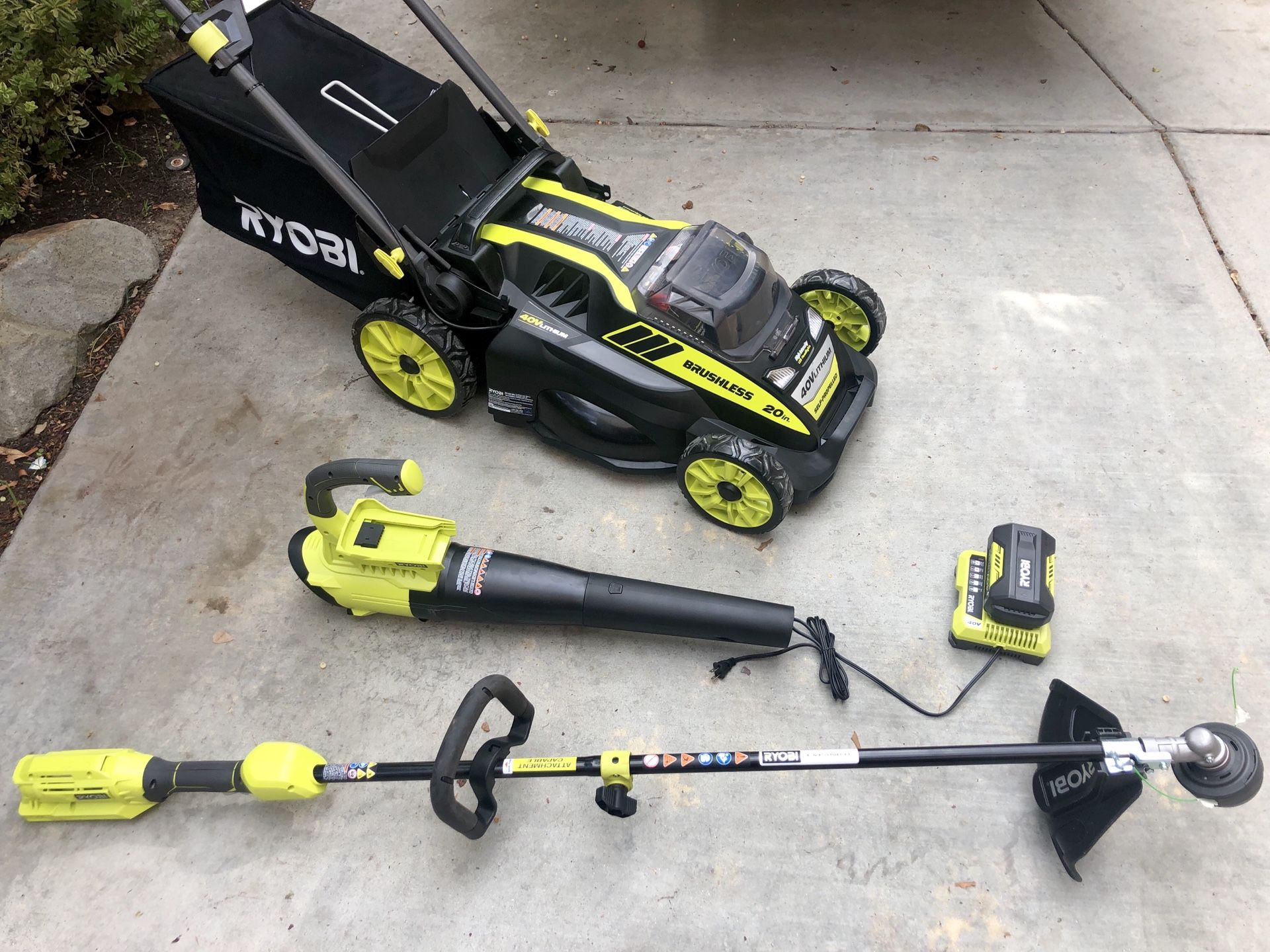 40V cordless lawn mower self propelled,blower,weed wacker, Ryobi set