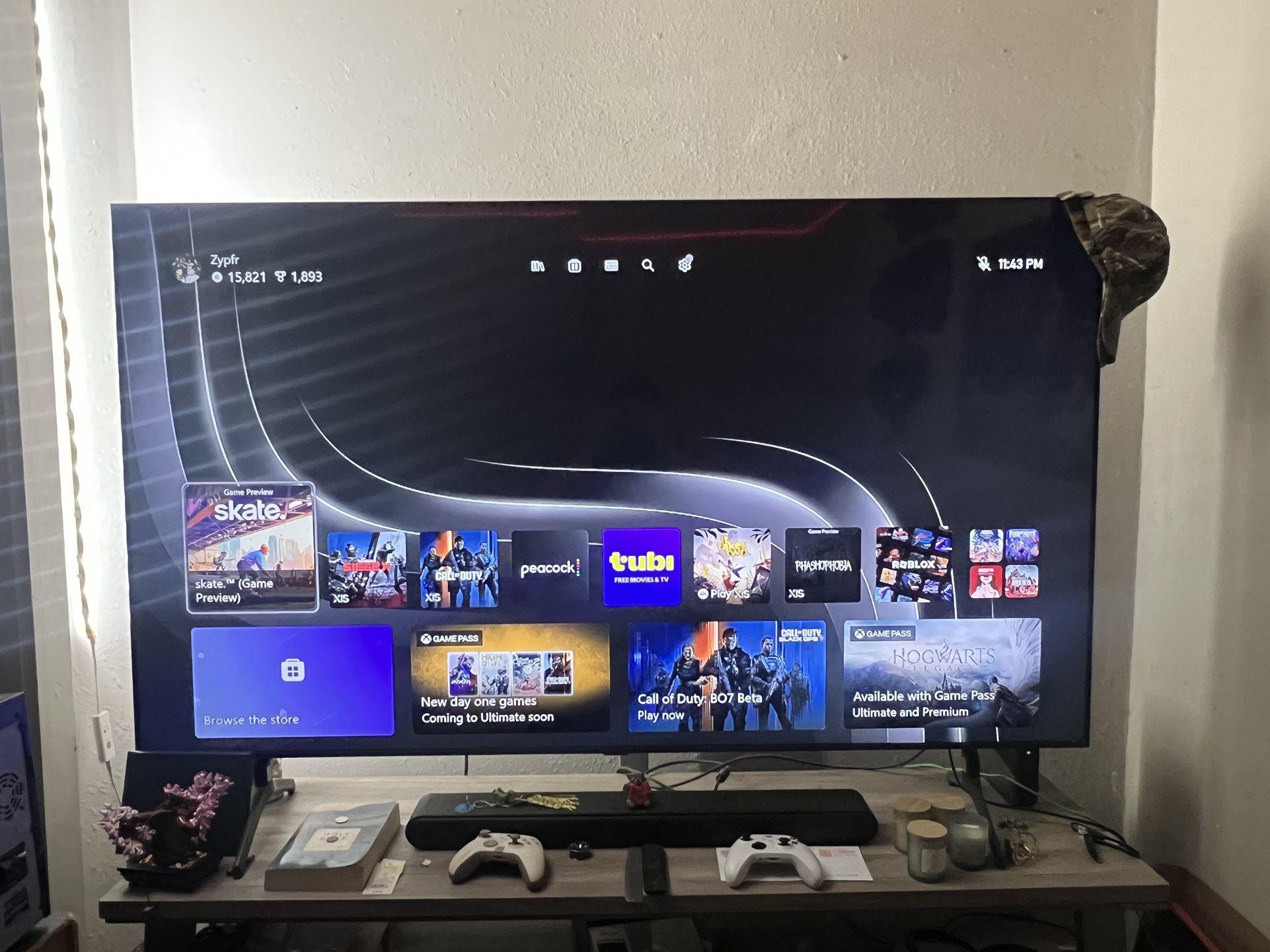 Selling 75 inch Tv With Tv Stand And 1.5 Terabyte Xbox Series S